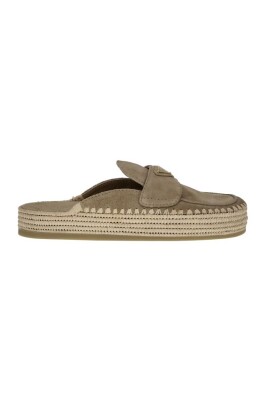 suede-mules-with-raffia-woven-construction