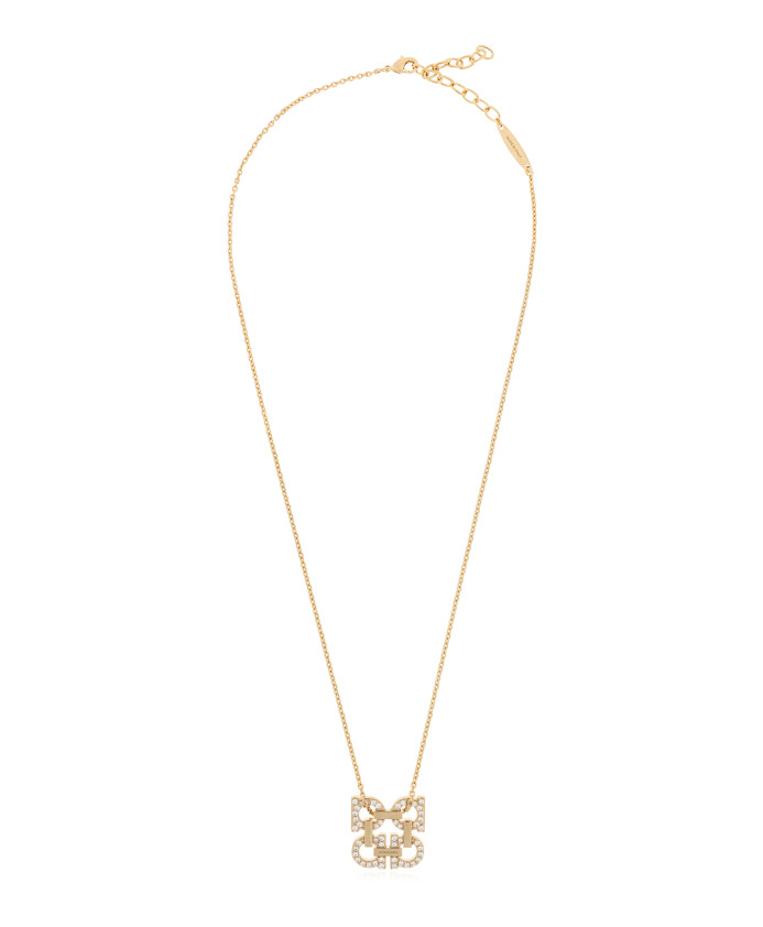 collier-avec-un-pendentif-en-forme-de-logo