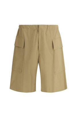 cargo-shorts-with-pockets