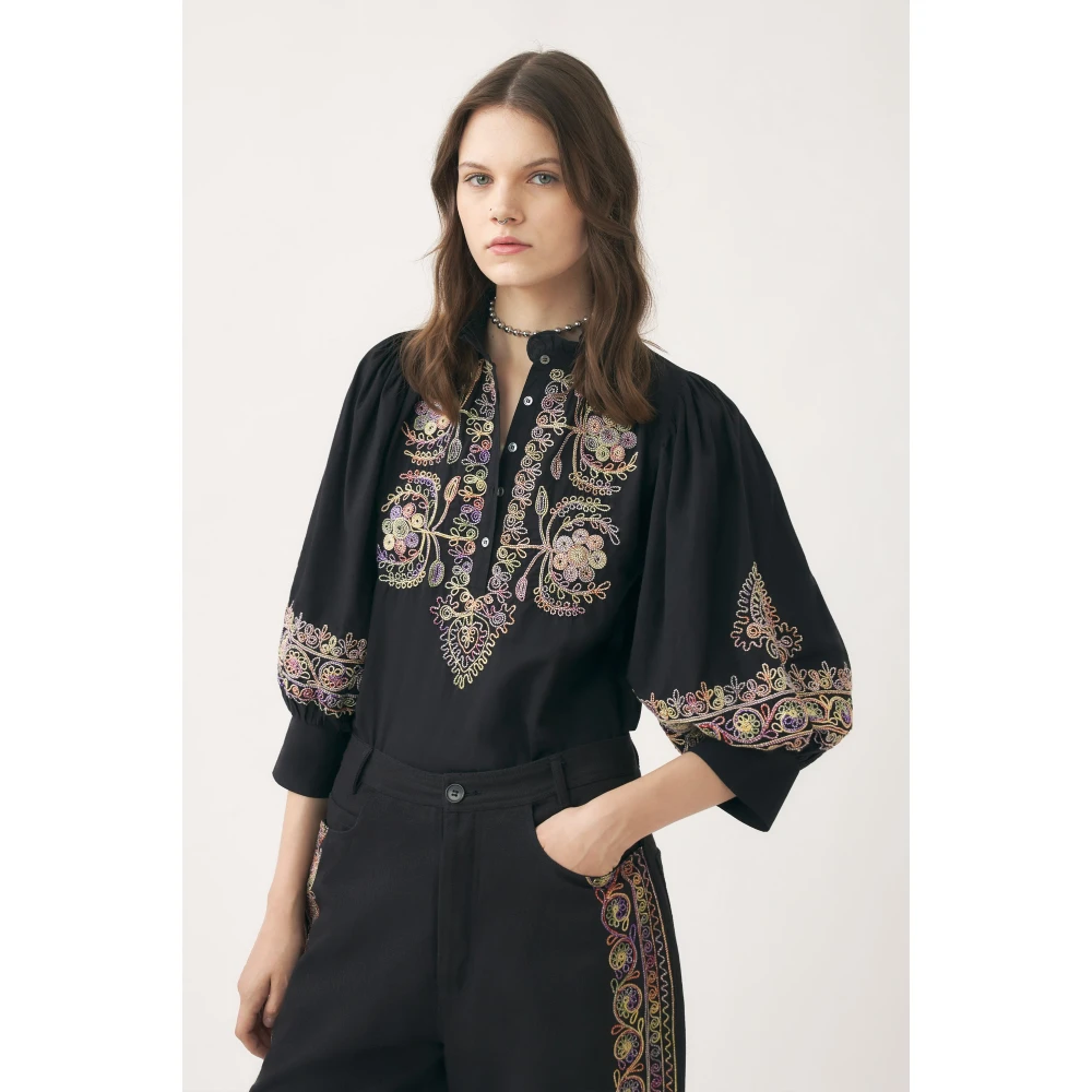 Antik batik Met de hand geborduurde blouse Neil Black Dames