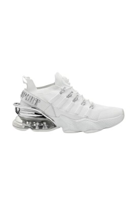 white-sneakers-for-sporty-style