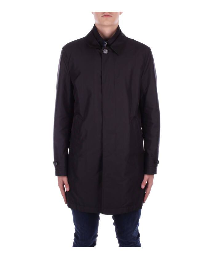 black-zipper-coat-with-pockets