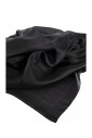 svart-sidenscarf-med-cassandre-design