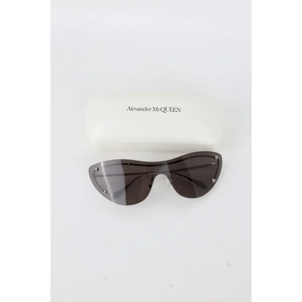 Alexander McQueen Pre-owned Metal sunglasses Black Dames