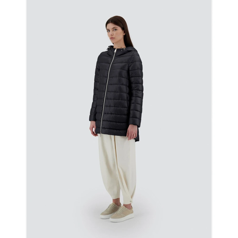 Herno Nylon Ultralight A-Shape Resort Jas Black Dames