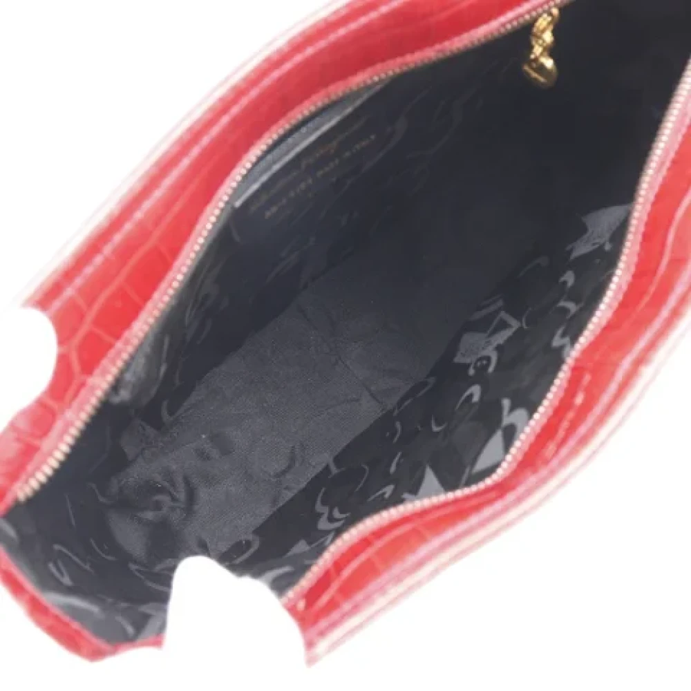 Salvatore Ferragamo Pre-owned Leather shoulder-bags Red Dames