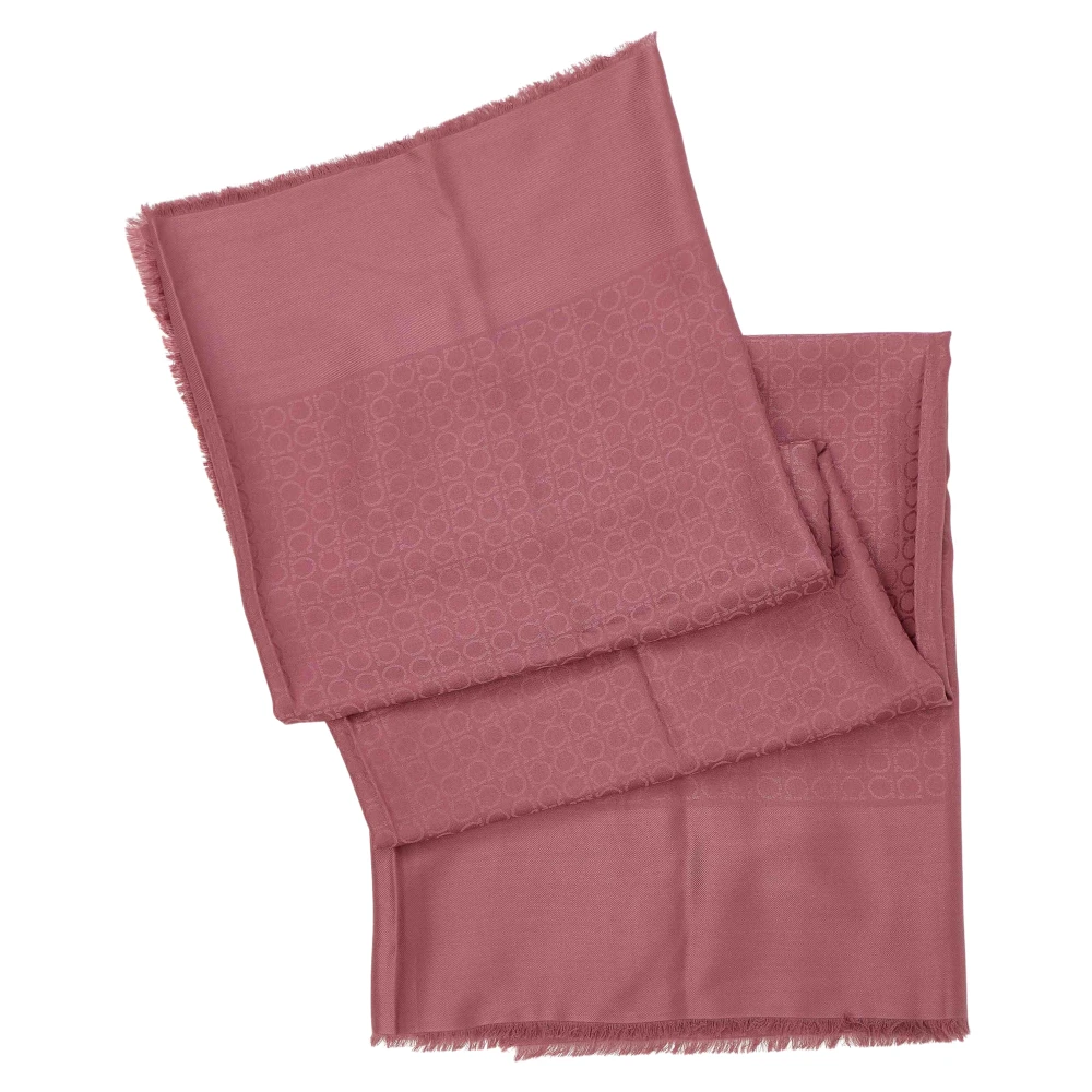 Accessories > Scarves > Silky Scarves - - Ferragamo - Modalova