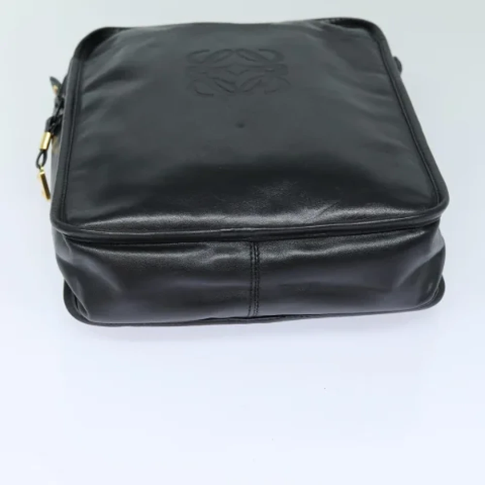 Loewe Pre-owned Leather crossbody-bags Black Dames