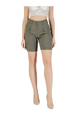 green-straight-leg-shorts