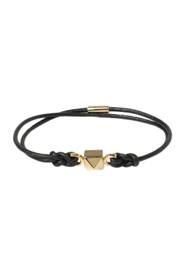 stilfuldt-pyramid-stud-laederarmband