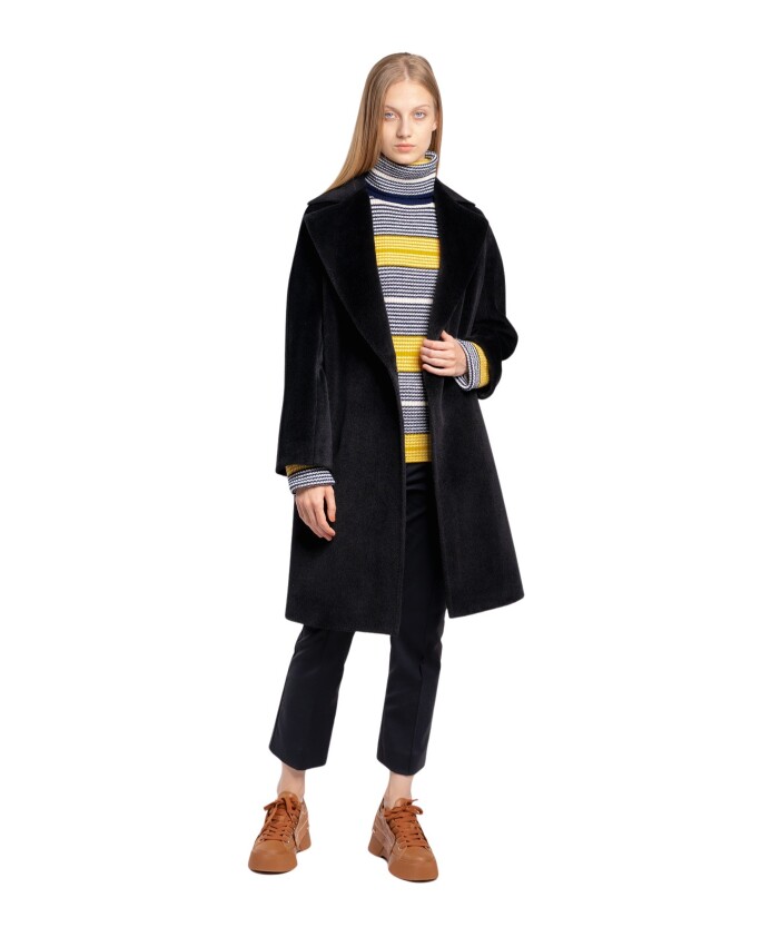 manteau-coupe-classique-a-col-v