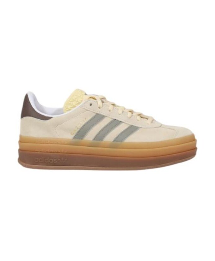 stoere-suede-sneakers-met-dikke-zool