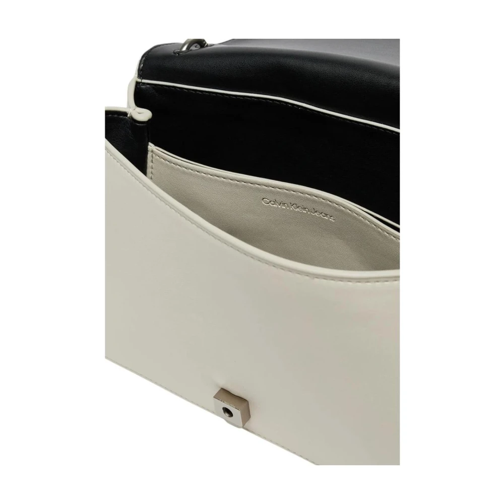 Calvin Klein Gesculpteerde Flap Handtas met Grote Opbergruimte Beige Dames