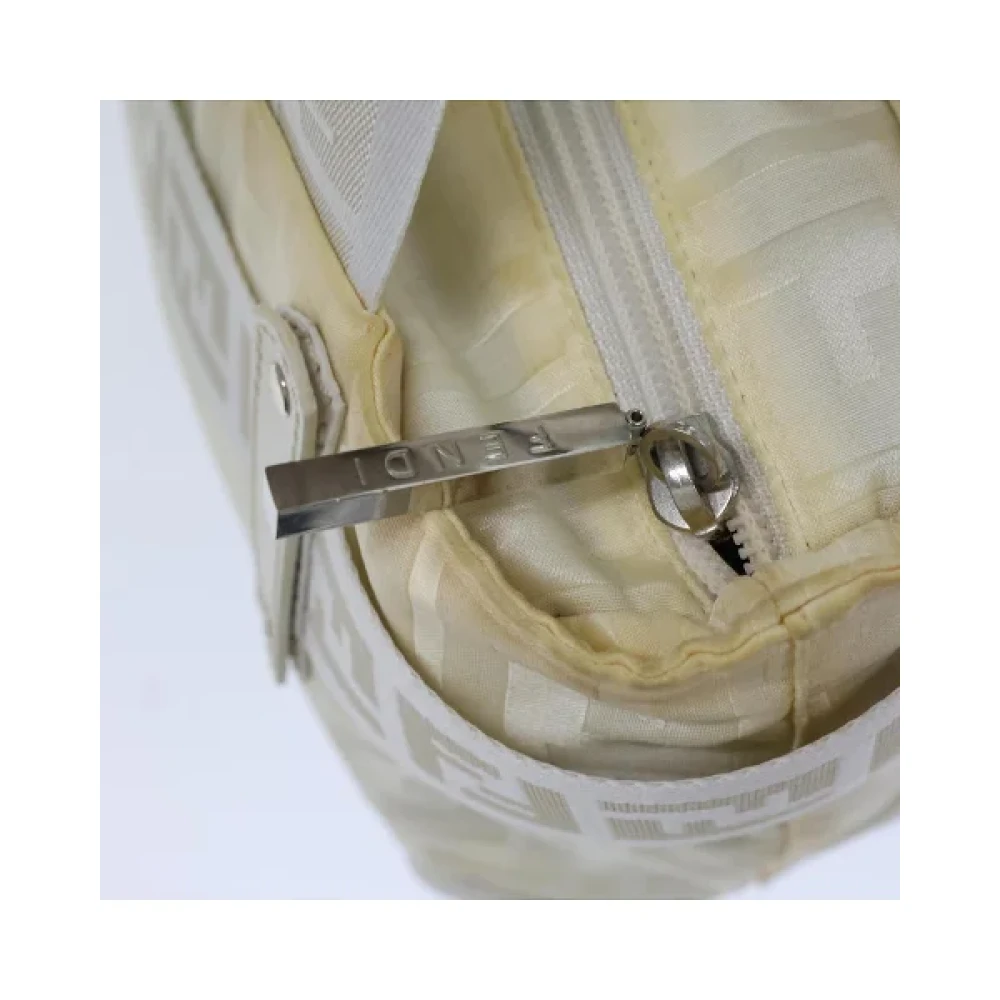 Fendi Vintage Pre-owned Nylon handbags White Dames