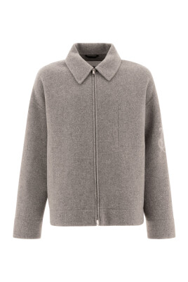 manteau-gris-en-laine-style-classique
