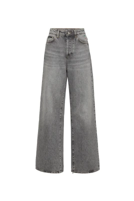 Skater Fit Jeans