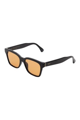 iconic-sunglasses-for-every-outfit
