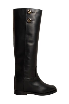 black-leather-boot-with-button-detail