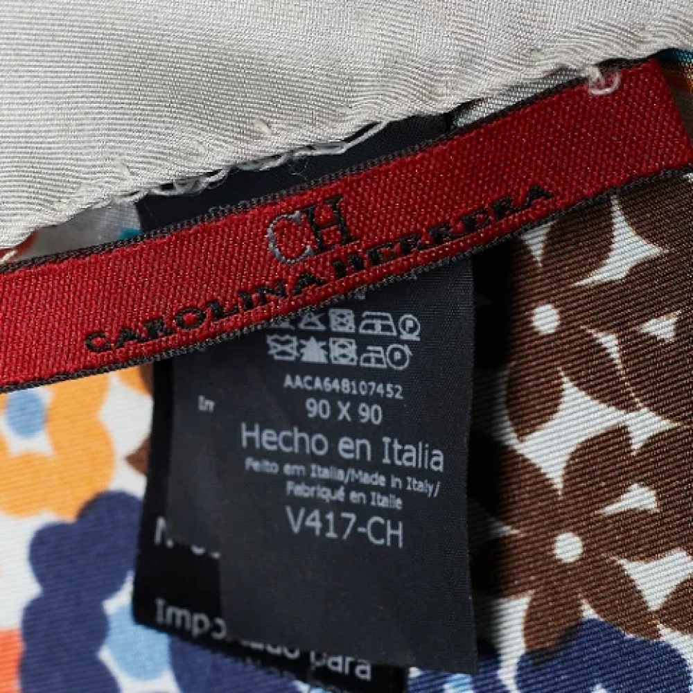 Carolina Herrera Pre-owned Silk scarves Multicolor Dames