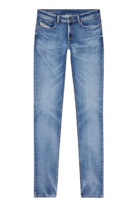 classic-denim-jeans-for-everyday-wear