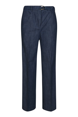 stylish-cigarette-pants