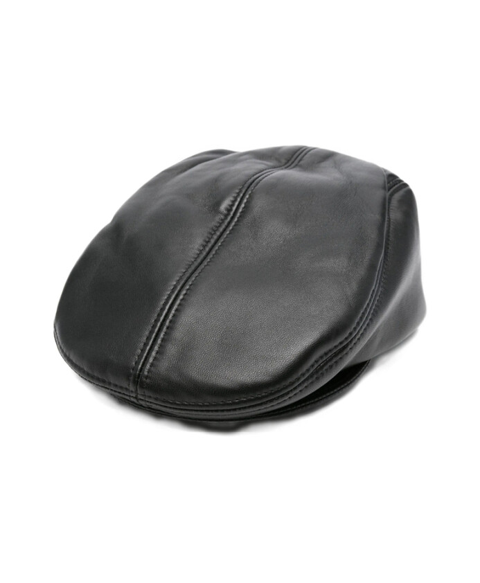 casquette-noire-en-cuir-avec-details-cousus