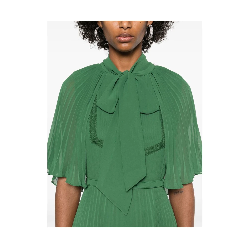 Self Portrait Bos Groene Jurk met Plissé-effect en Strikkraag Green Dames