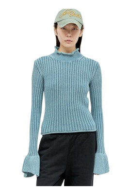 pull-en-tricot-a-volants