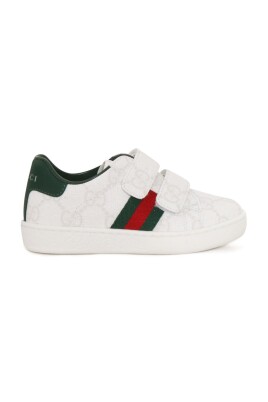 barn-vita-sneakers-med-gron-kant