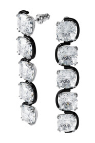 Des boucles d`oreilles