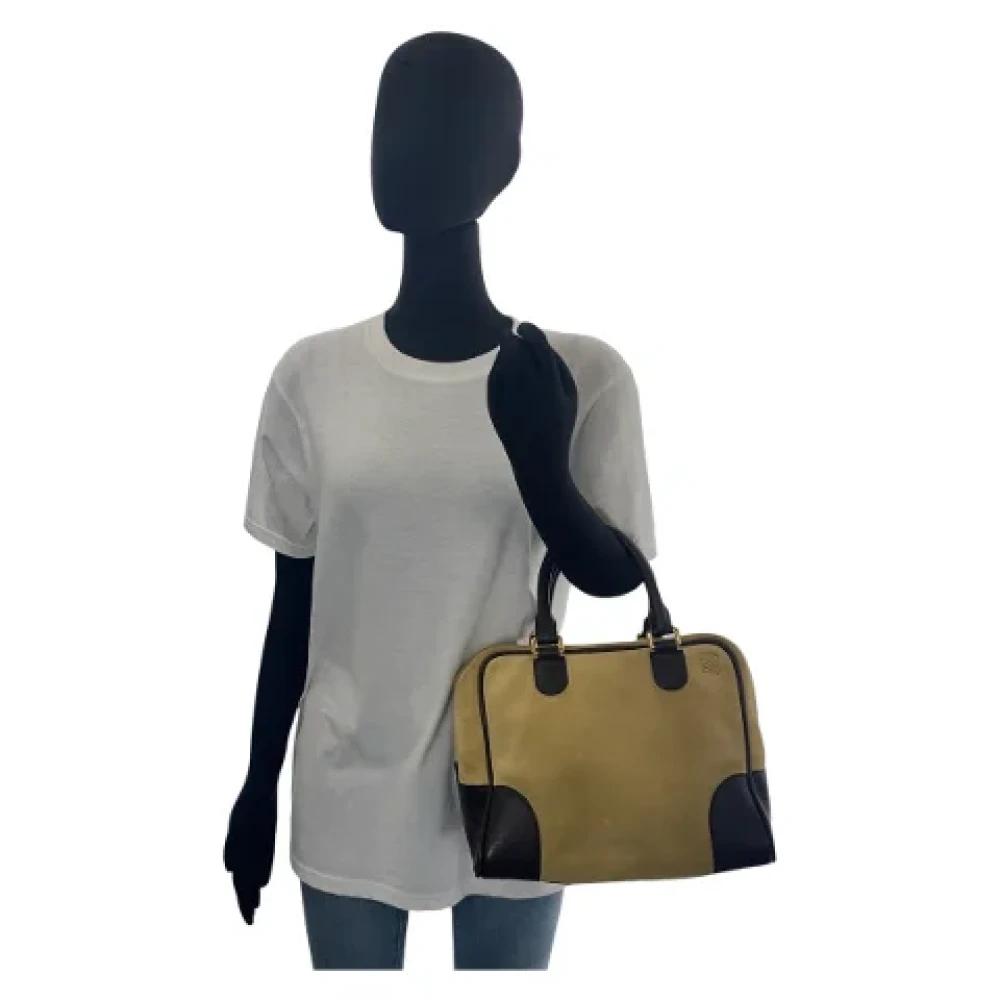 Loewe Pre-owned Leather handbags Beige Dames