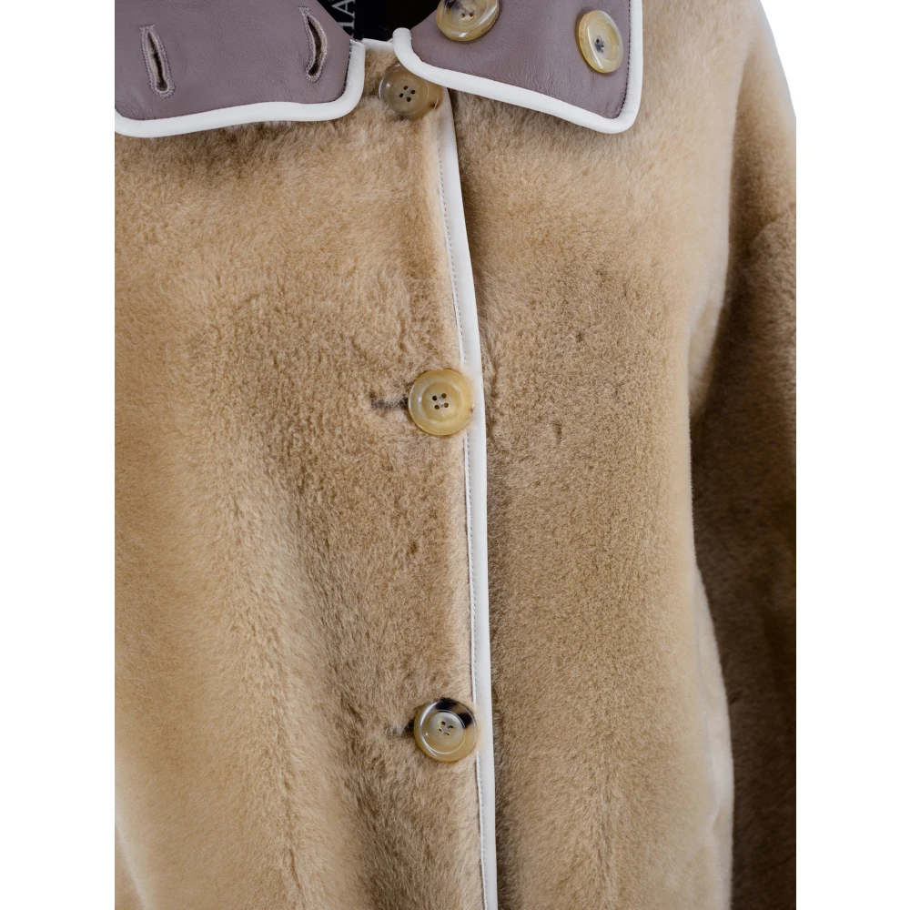 Blancha Beige Jassen voor Stijlvolle Outfits Beige Dames