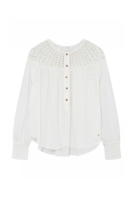 crochet-blouse-with-embroidered-details
