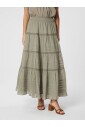 jupe-longue-en-voile-vert-fumee-avec-details-en-dentelle