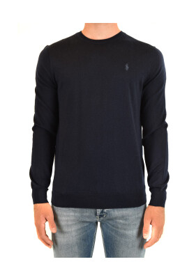 stiliga-sweaters-for-en-modern-look