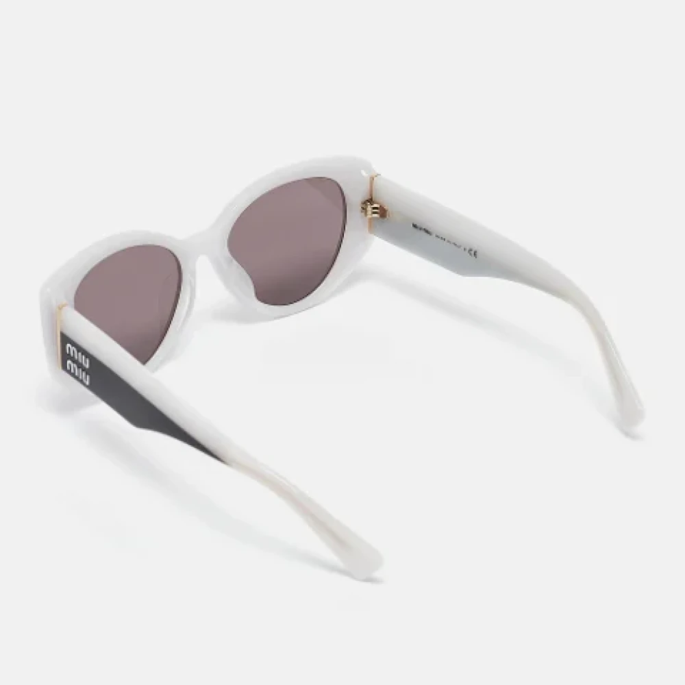 Miu Pre-owned Acetate sunglasses Gray Dames