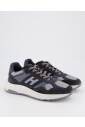 chaussures-hyperlight-a-lacets