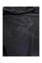 svart-sidenscarf-med-cassandre-design