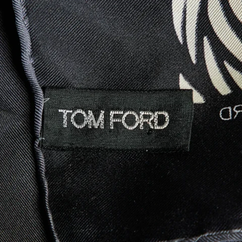Tom Ford Pre-owned Silk scarves Black Dames