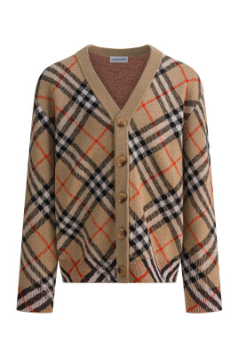 stylish-beige-knitwear-aw25