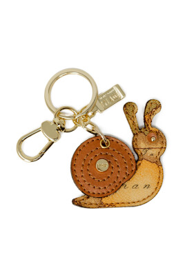 beige-leather-snail-keychain