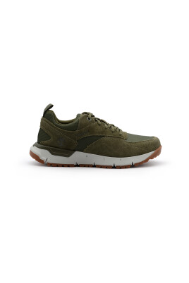 gron-laeder-sneakers-stilfuld-funktionalitet