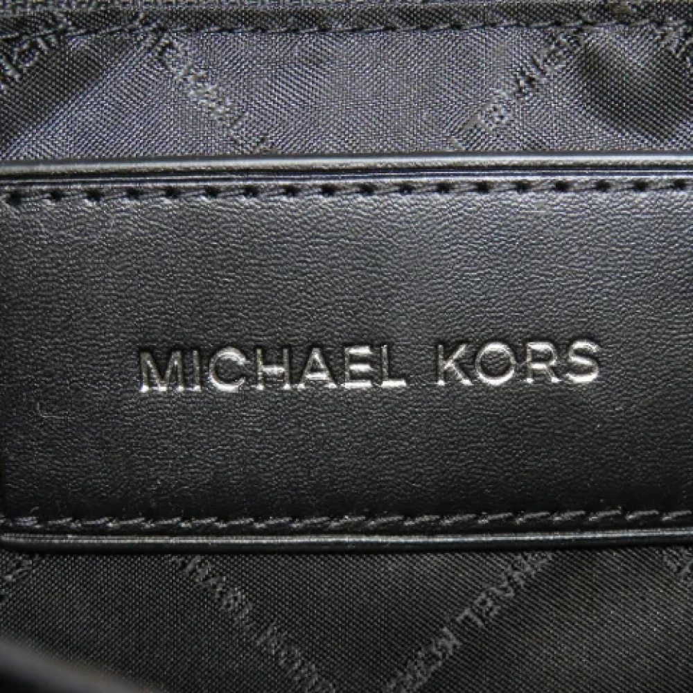Michael Kors Pre-owned Fabric shoulder-bags White Dames