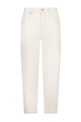 beige-trousers-for-women-aw25