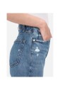 relaxed-straight-jeans