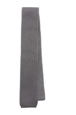 collection-elegante-de-cravates-grises