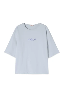 T-shirt med broderad text