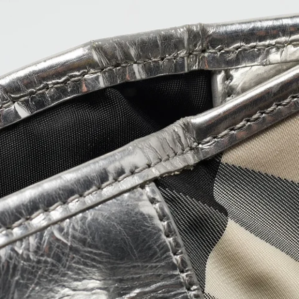 Burberry Vintage Pre-owned Nylon totes Gray Dames
