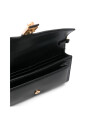 pochette-noire-pour-femmes
