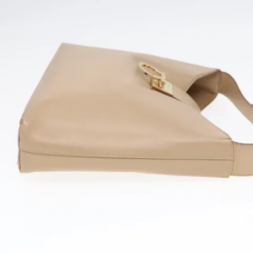 Salvatore Ferragamo Pre-owned Leather shoulder-bags Beige Dames